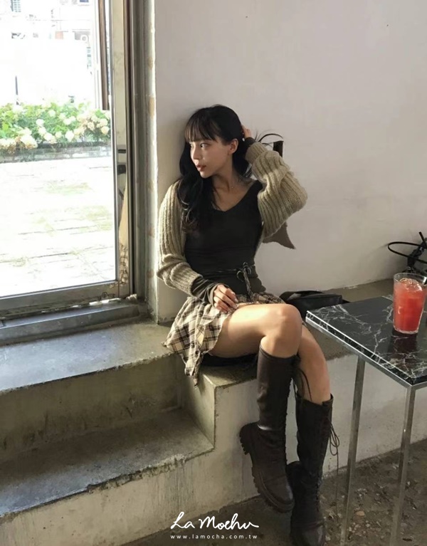 坑條針織感短版小外套